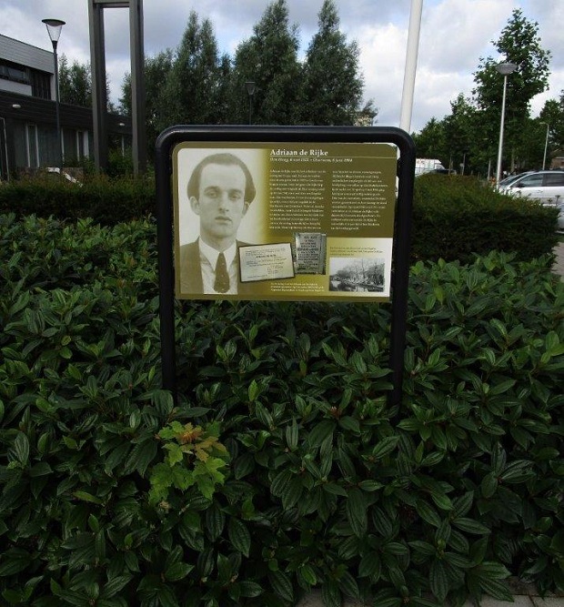 Information Panel Resistance Fighter Adriaan de Rijke #2