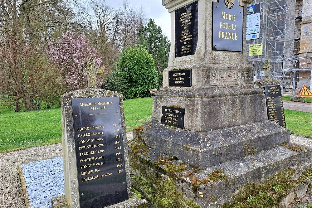 Oorlogsmonument Saint-Amand-sur-Fion #3