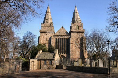 Oorlogsgraven van het Gemenebest St. Machar Cathedral Churchyard