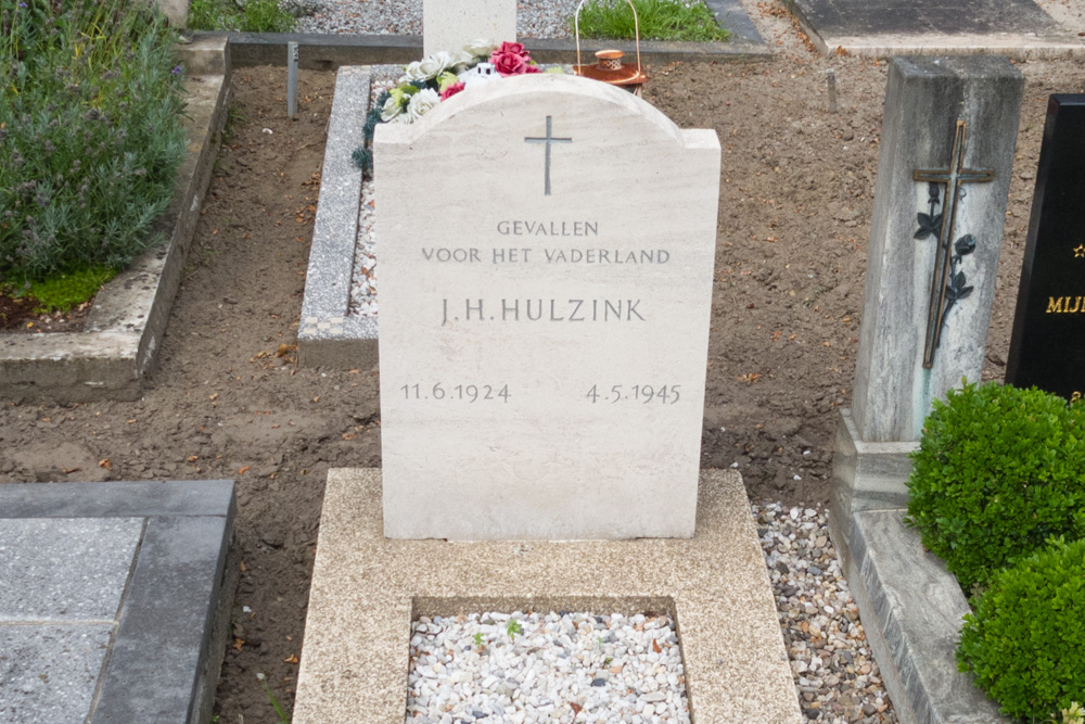 Nederlandse Oorlogsgraven Rooms Katholieke Begraafplaats Eibergen #2