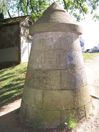 German Inscriptions Column Sedan #1