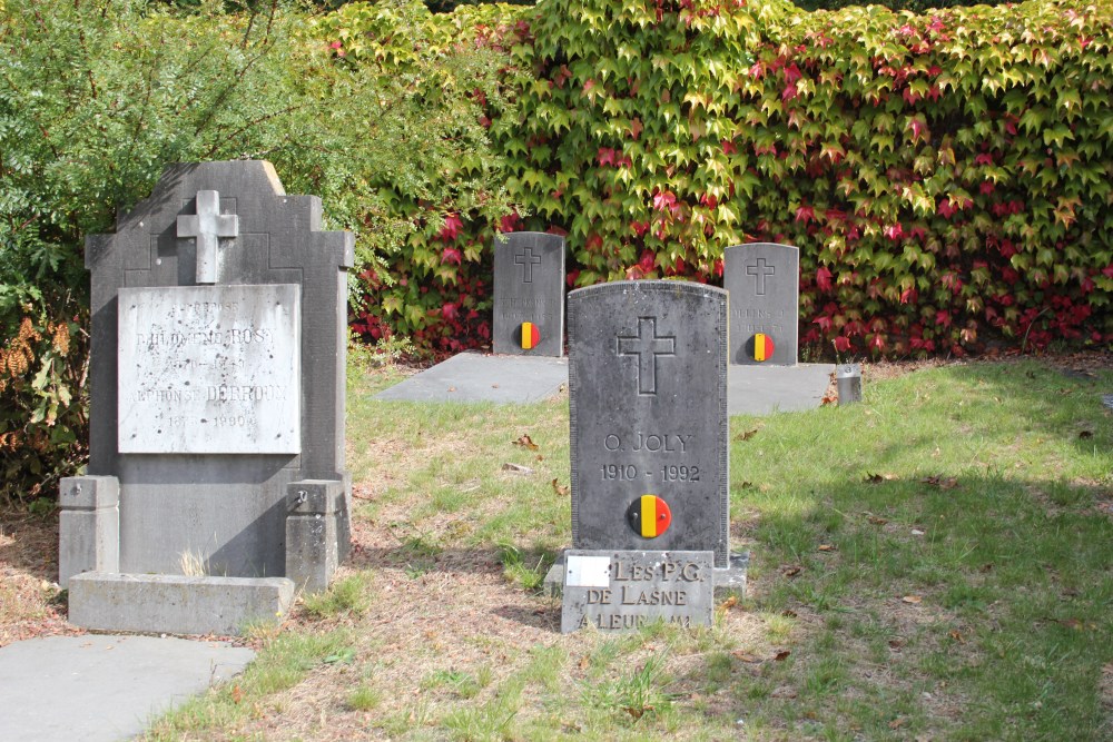 Belgian Graves Veterans Chapelle-Saint-Lambert #3