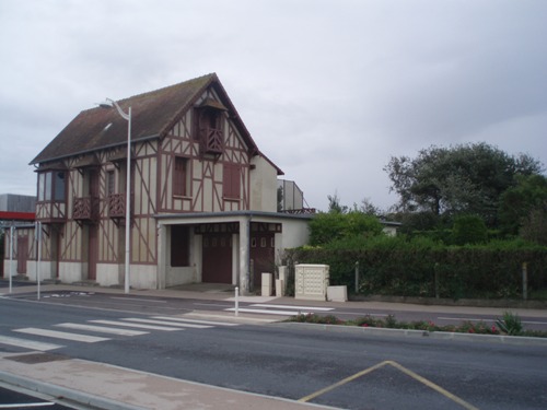 Tijdelijke Begraafplaats Bernieres-sur-Mer #1