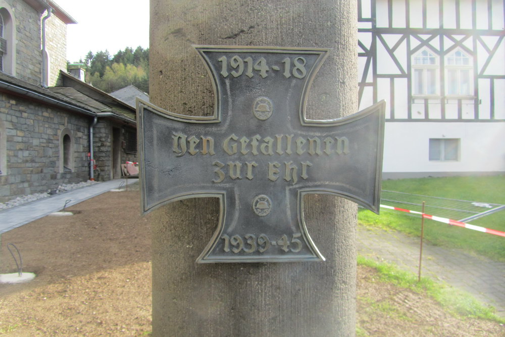 War Memorial Oberveischede #2