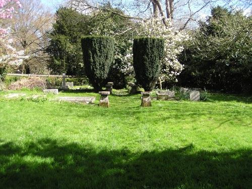 Commonwealth War Grave Stinsford Private Burial Ground