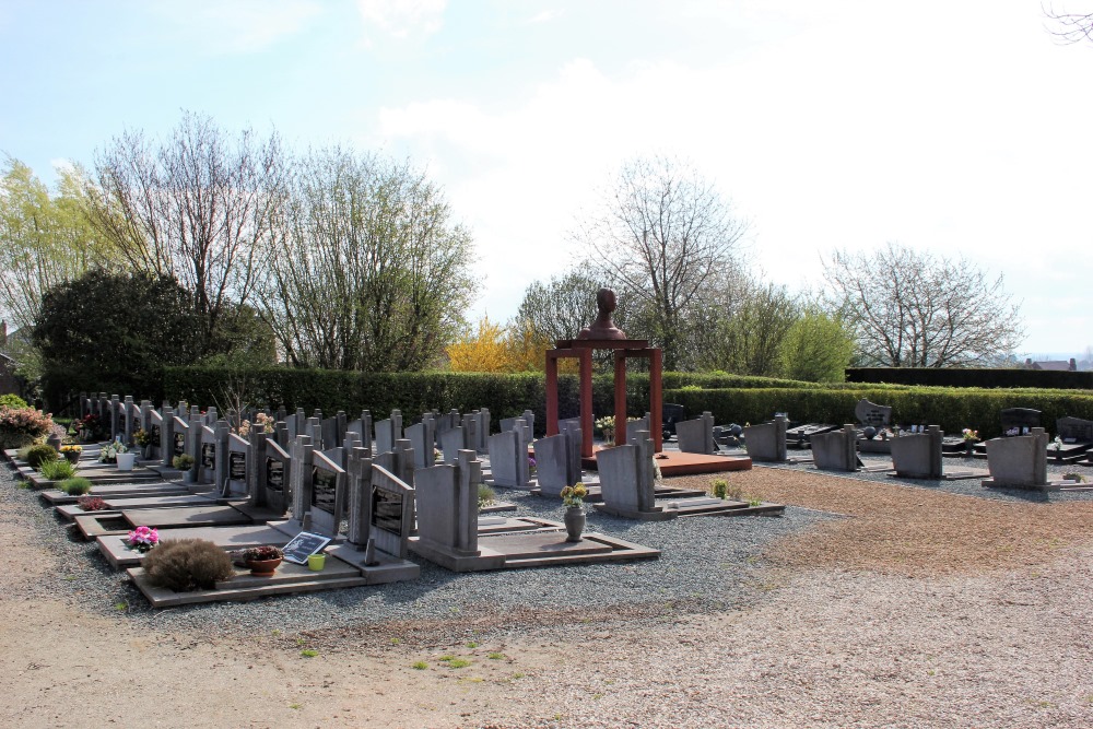 Belgische Graven Oudstrijders Sint-Kwintens-Lennik Begraafplaats #1