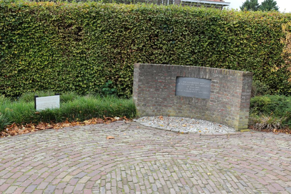 Oorlogsmonument Oud-Empel #1