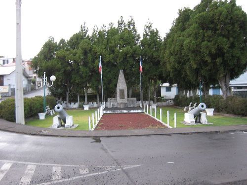 War Memorial Cilaos #1