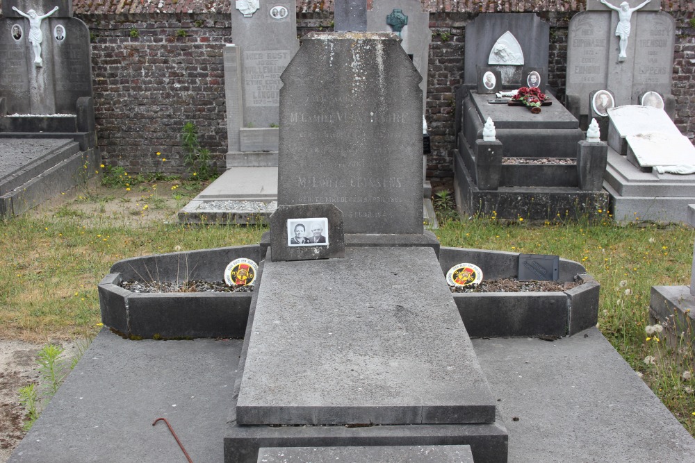 Belgian Graves Veterans Maldegem Kleit #3