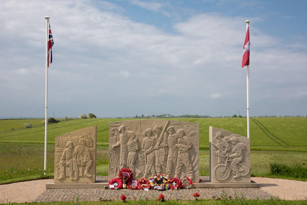 Memorial 10th Battalion Parachute Regiment #1