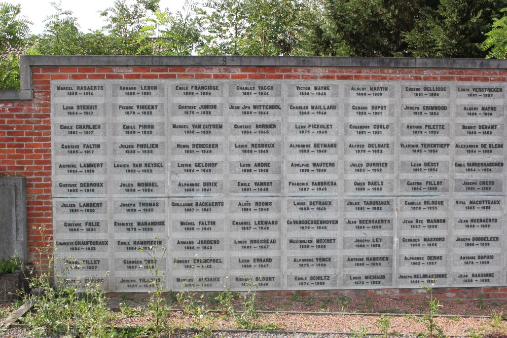 Memorial Wall Cemetery Genval #3