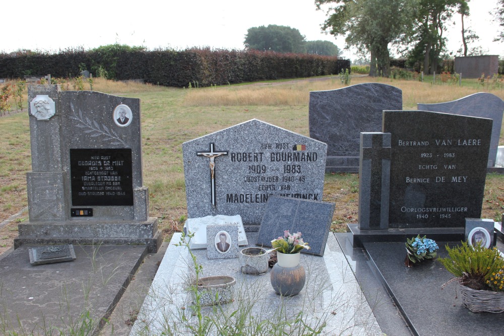 Belgian graves Veterans Machelen-aan-de-Leie Cemetery #3