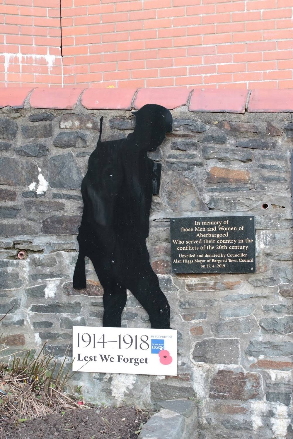 War Memorial Aberbargoed #4