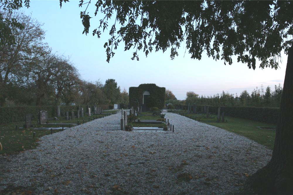 Dutch War Grave Municipal Cemetery Hurwenen #3