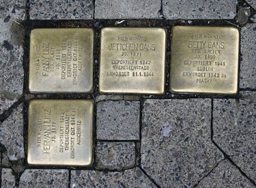 Stolpersteine Breitenstraße 19-21