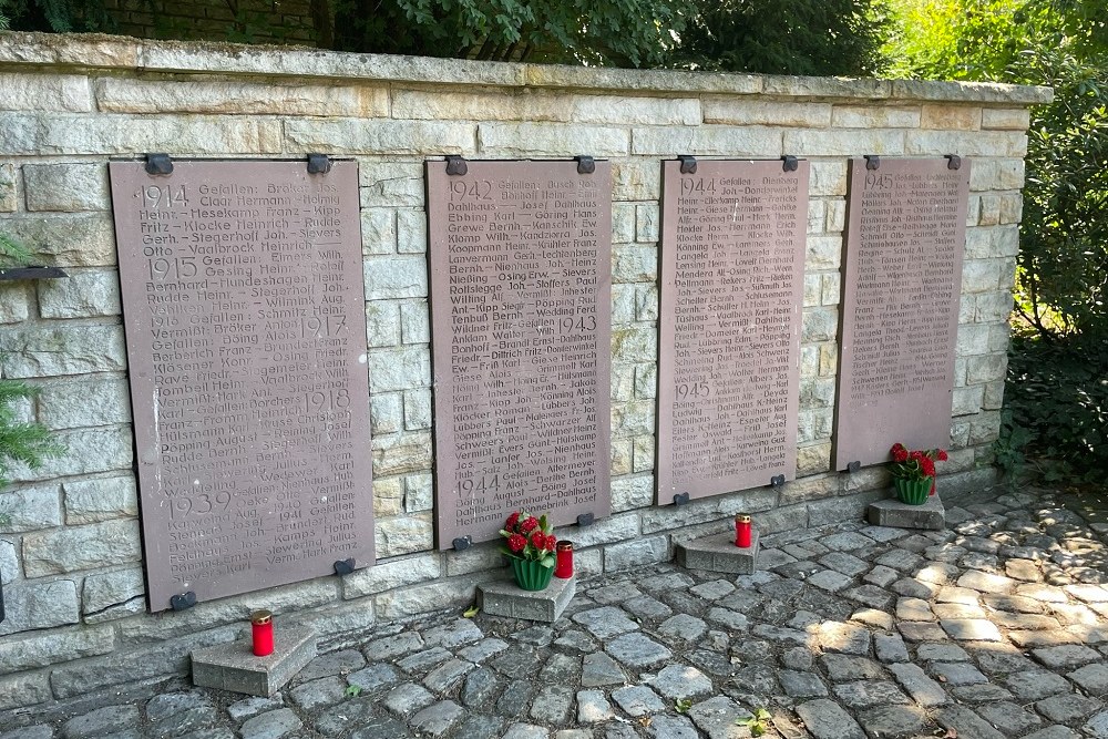 Duitse Oorlogsgraven Oude Begraafplaats Gemen #2