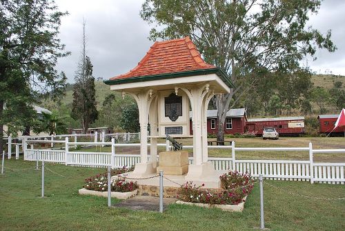 Oorlogsmonument Linville #1