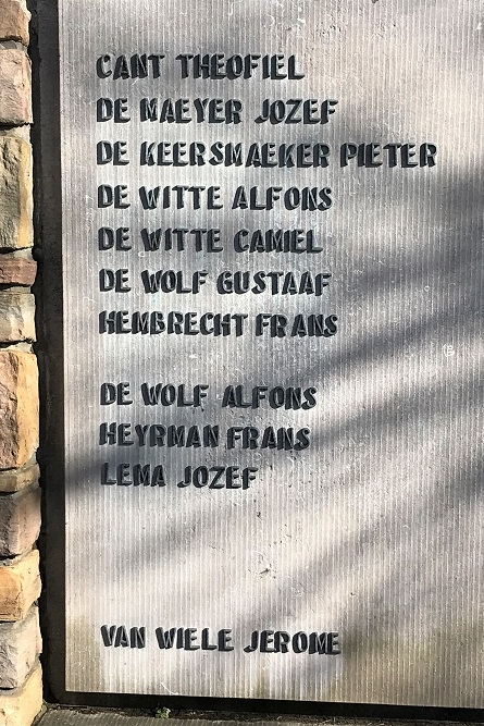 War Memorial Nieuwkerken-Waas #4