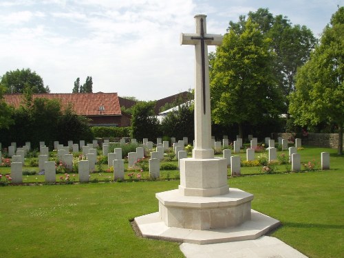 Commonwealth War Cemetery X Farm #1