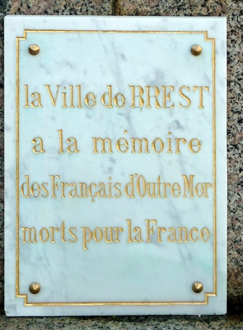 Oorlogsmonument Cimetière Kerfautras #3