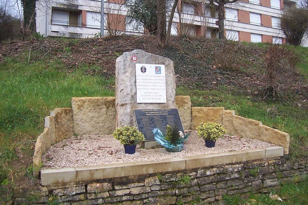 Monument Cluny-Commando #1