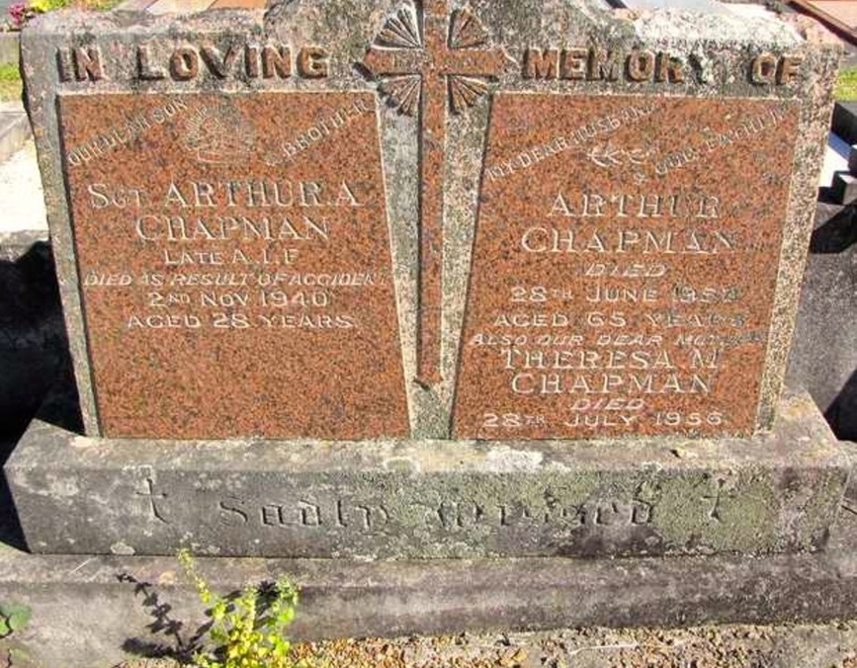 Commonwealth War Grave North Rocks Roman Catholic Cemetery #1