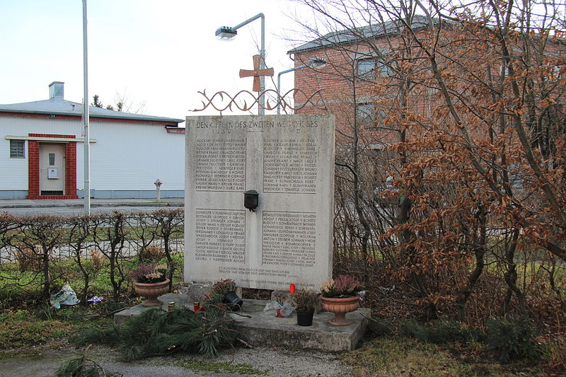 Monument Tweede Wereldoorlog Herz Mari Kirche #1