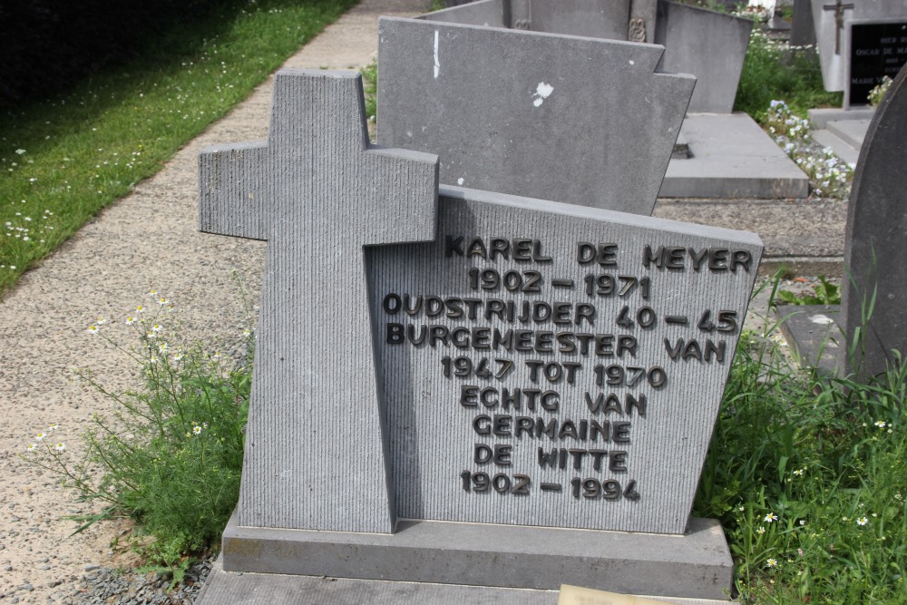 Belgische Graven Oudstrijders Strijpen Begraafplaats #3
