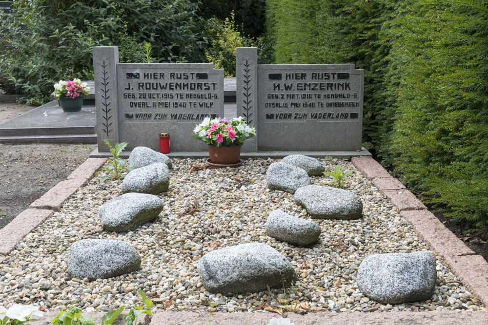 Nederlandse Oorlogsgraven Hengelo #2