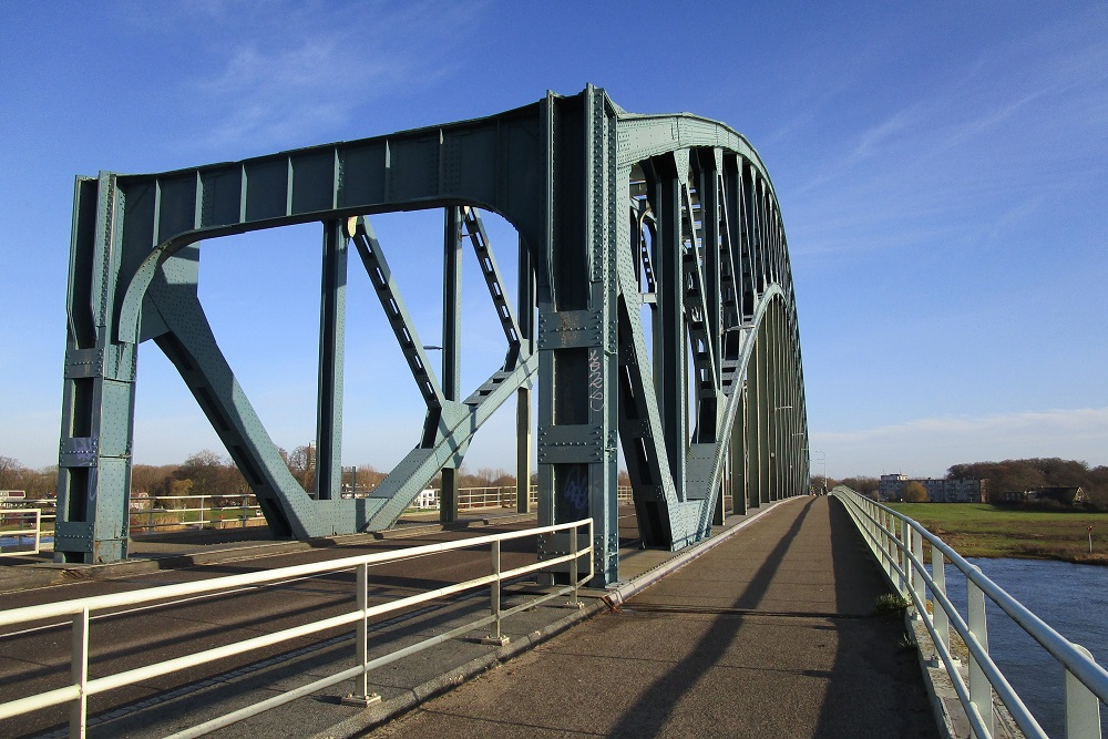 Memorial IJssel bridge #2