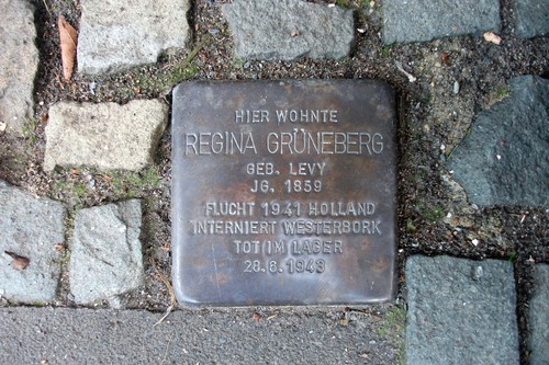 Stolperstein Rheinaustrae 136 #1