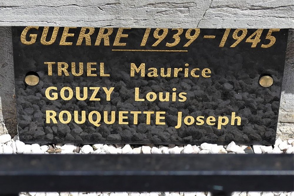 War Memorial Sainte-Eulalie-d'Olt