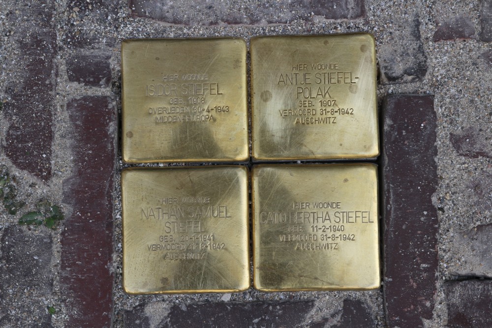 Stolpersteine Predikherenstraat 17bis #3