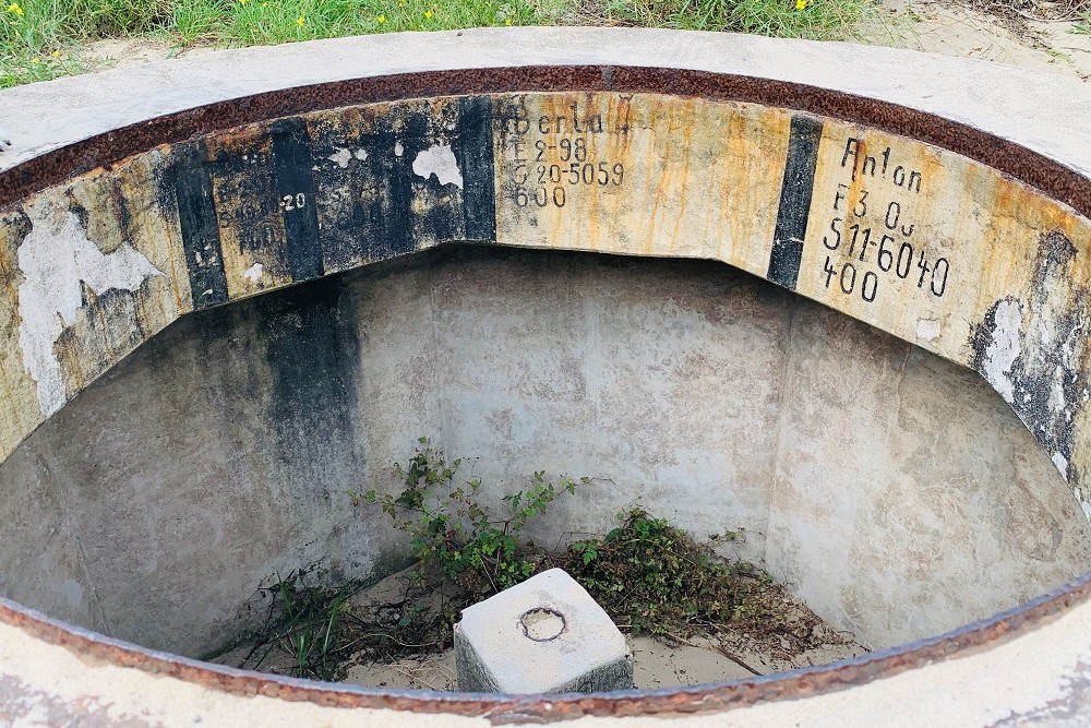 Machine Gun Bunker Bunkerroute no. 10 De Punt Ouddorp. #3