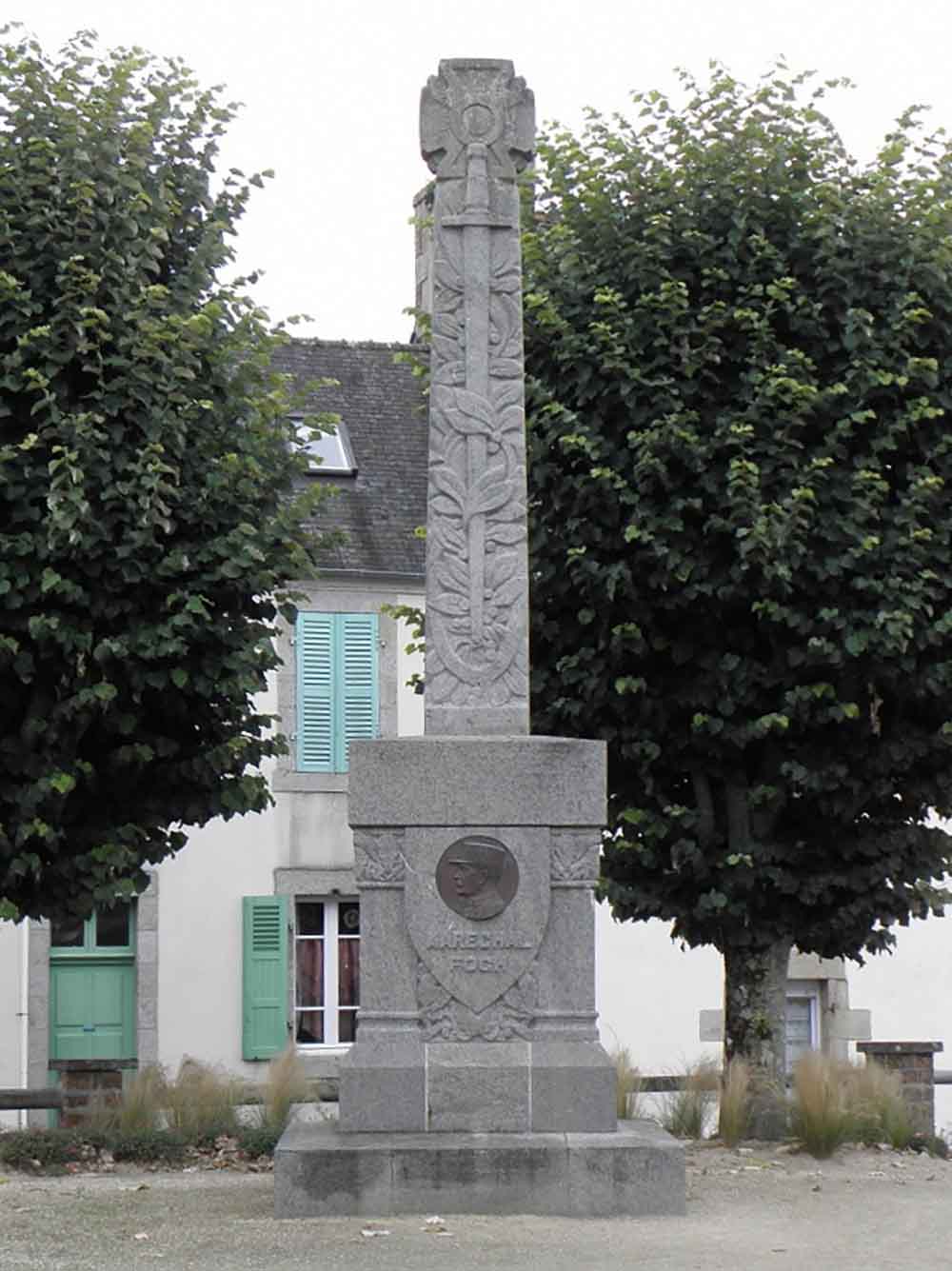 Monument Maarschalk Foch