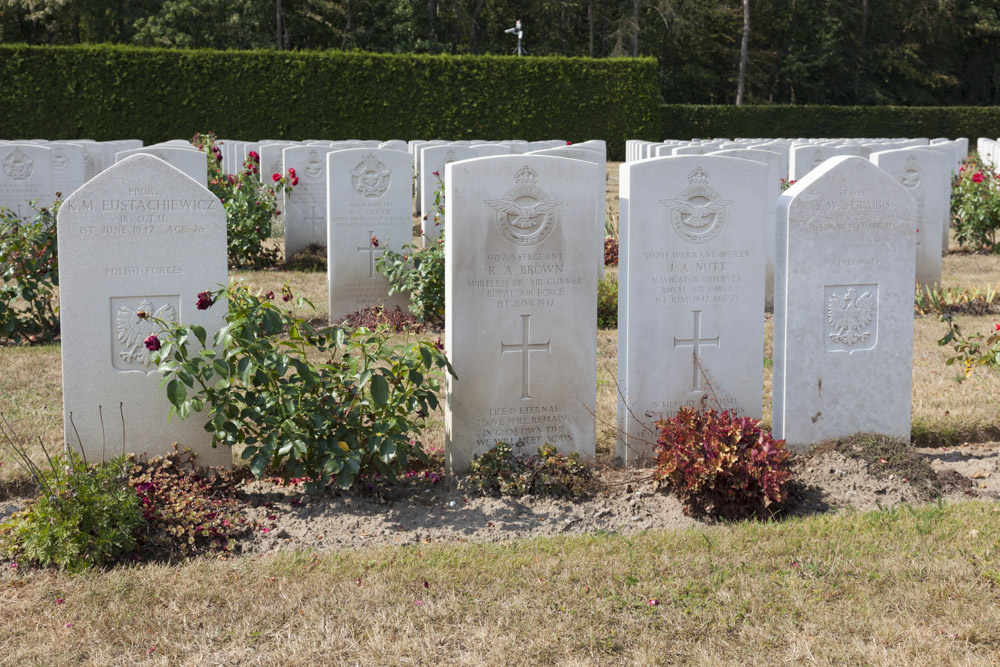 Commonwealth War Cemetery Rheinberg #4