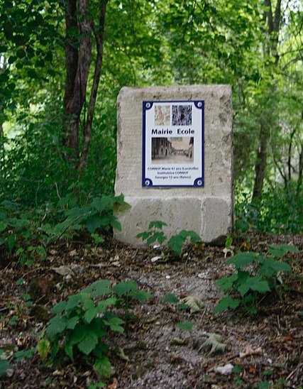 Remembrance Stone Town Hall and School of Nauroy