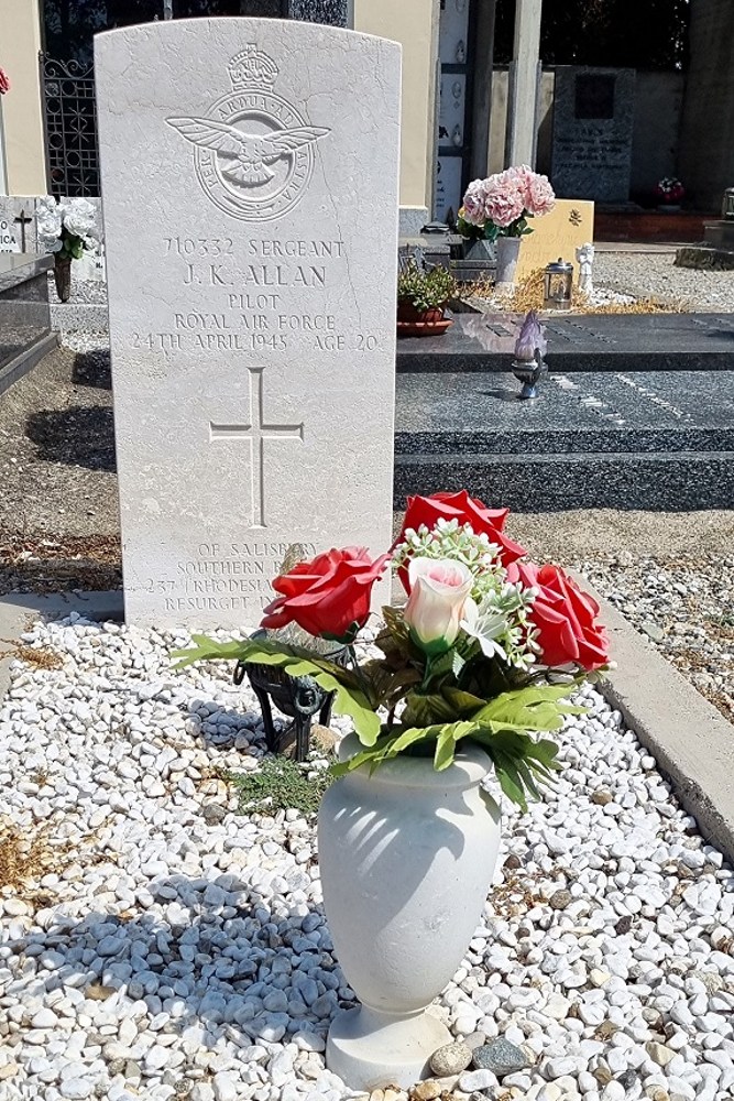 Commonwealth War Grave Trecella #2