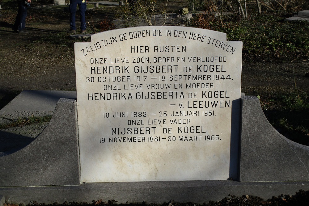 Dutch War Graves Soestbergen Cemetery #1