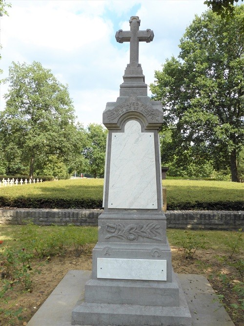 Frans Monument Oorlogsbegraafplaats Virton Bellevue #2