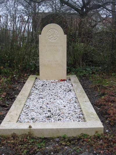 Dutch War Grave Oost-Souburg #1