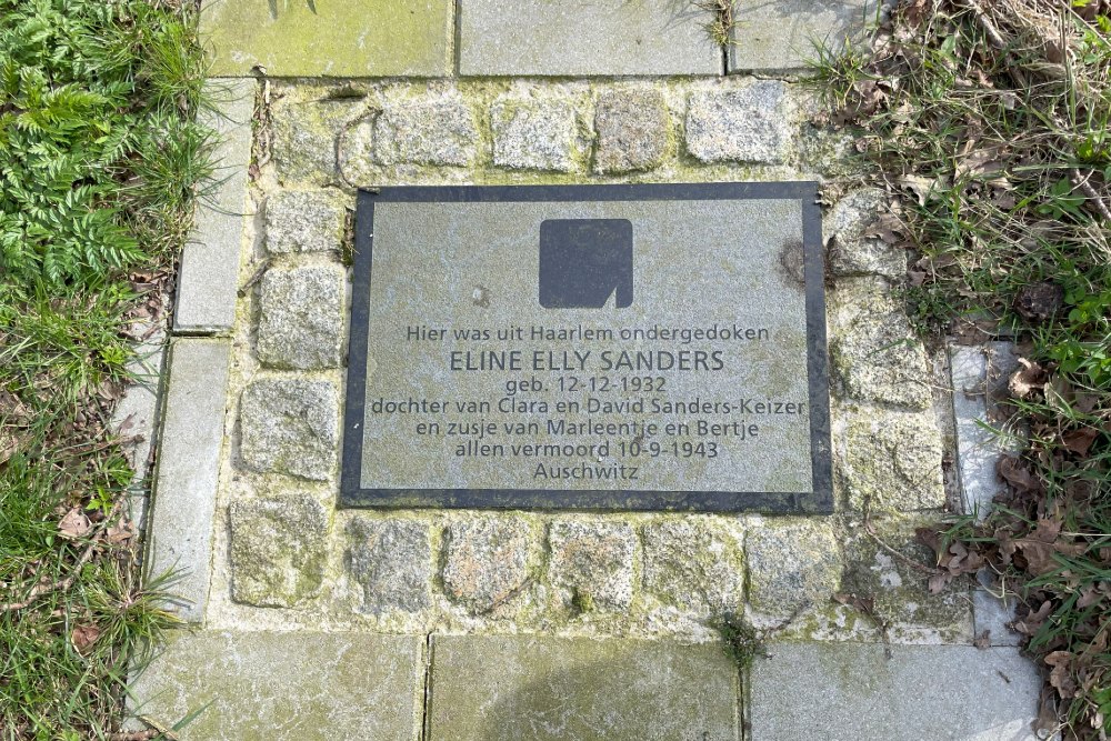 Gedenkteken Elly Sanders Barchem #2