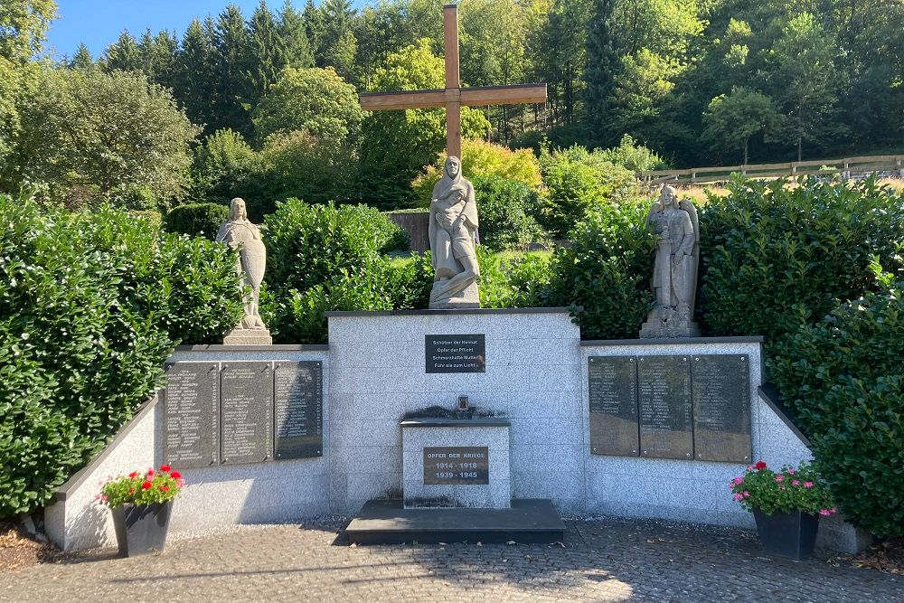 Oorlogsmonument Katholieke Begraafplaats Silbach #1