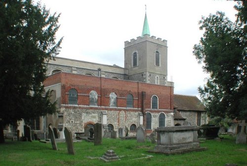 Commonwealth War Graves All Saints Churchyard