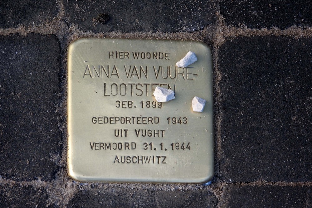 Stolperstein Lage Naarderweg 7