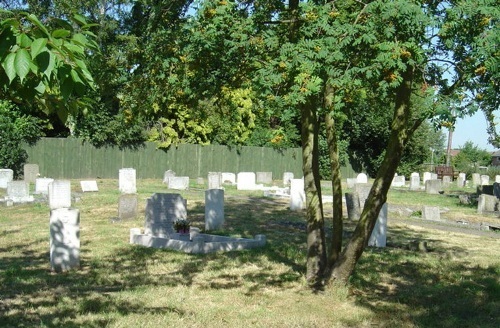 Commonwealth War Graves St Lawrence Churchyard #1