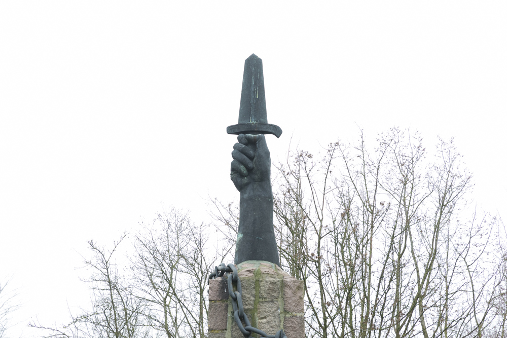 War Monument Terneuzen #4