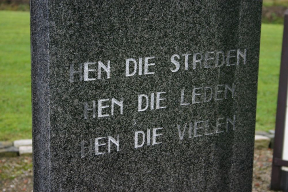 Oorlogsmonument Niekerk #4