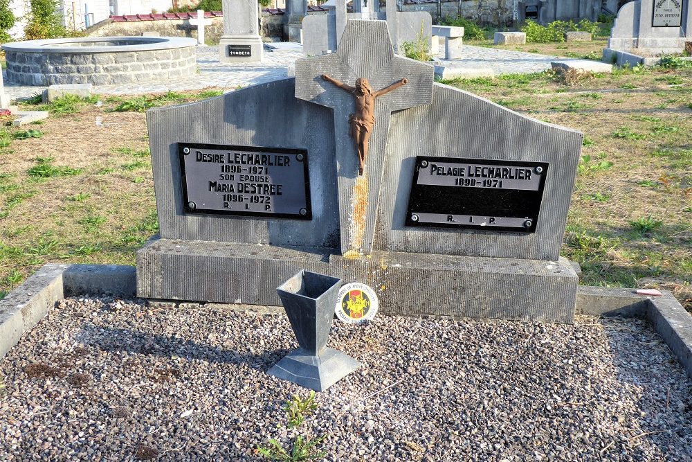 Belgian Graves Veterans Fronville