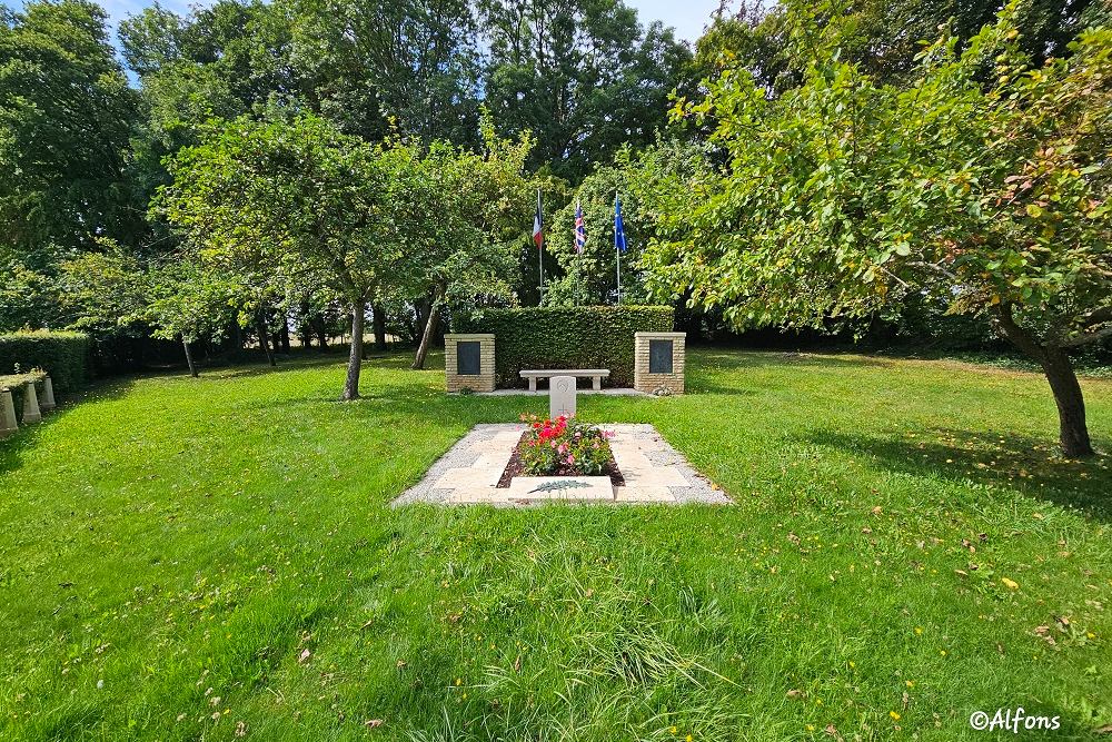 Commonwealth War Grave Cahagnes